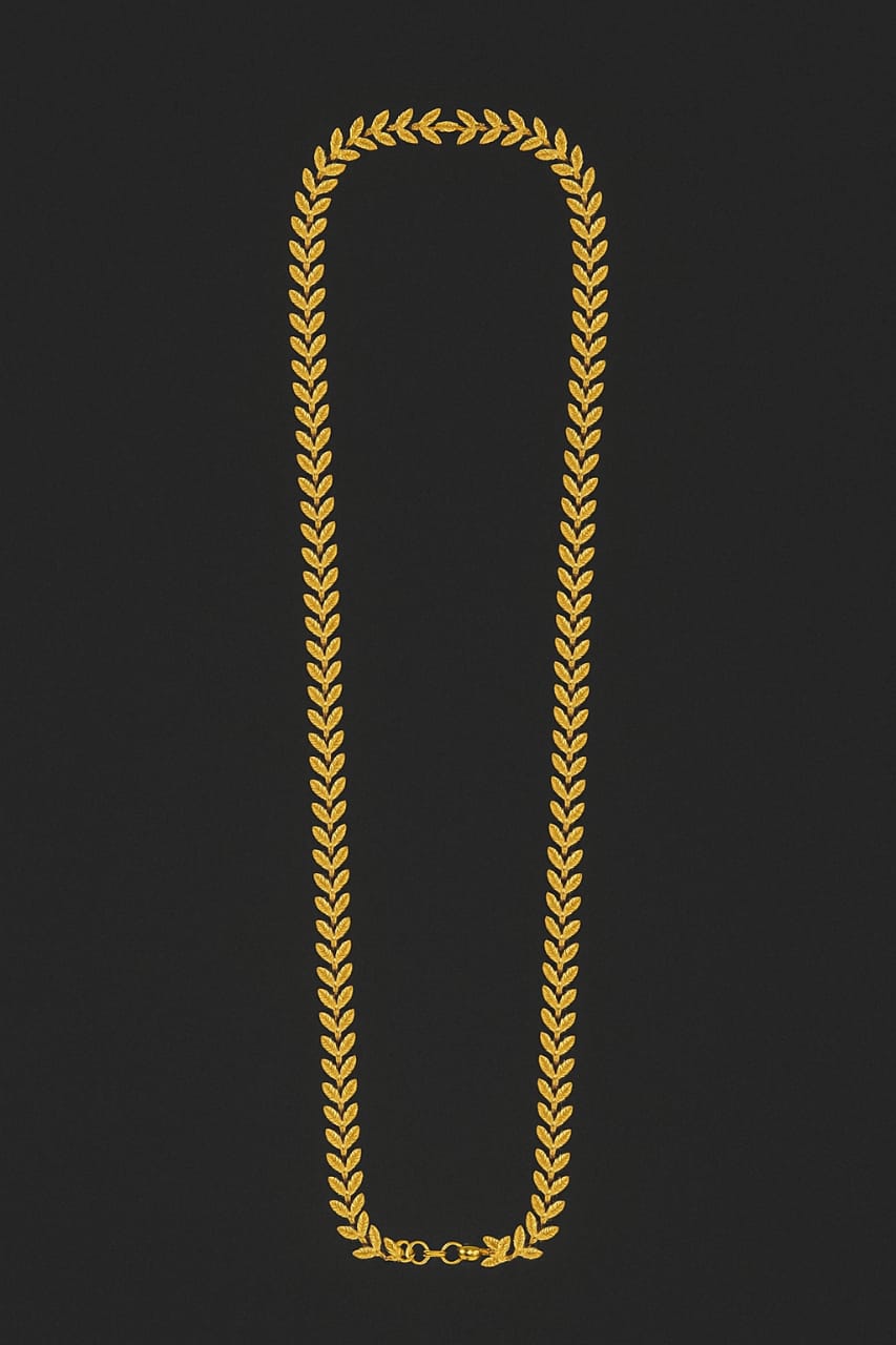 Elegant Leaf-Pattern Gold-Tone Chain – Premium Imitation Jewelry