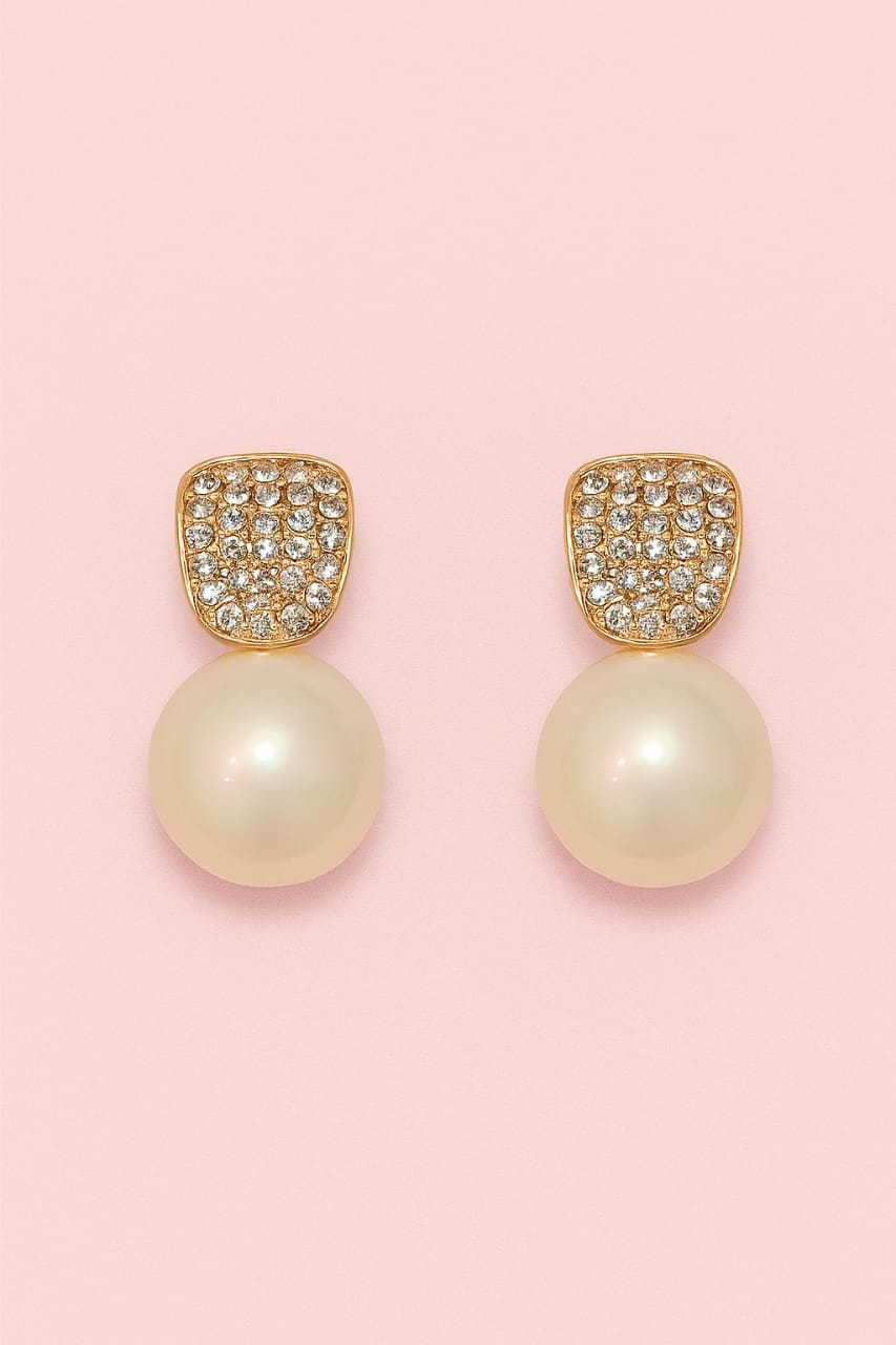 Elegant Pearl and Crystal Stud Earrings – Classic Statement Jewelry
