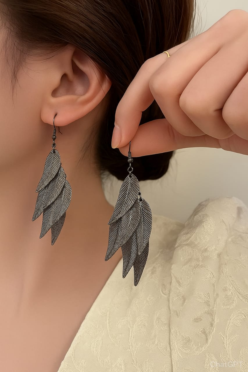 Oxidized Feather Drop Earrings – Boho Statement Jewelry for Women