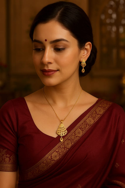Traditional Gold-Tone Necklace & Earring Set – Ethnic Fan-Shaped Design