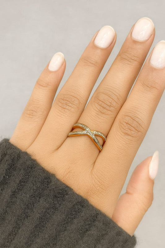 Gold-Plated Crossover Ring with Cubic Zirconia – Elegant Minimalist Jewelry