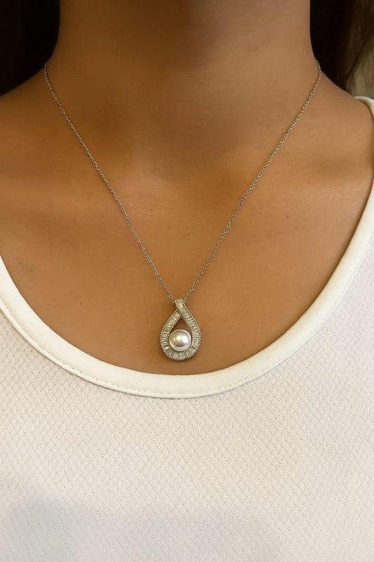 Elegant Pearl Pendant Necklace – Sterling Silver Chain for Women