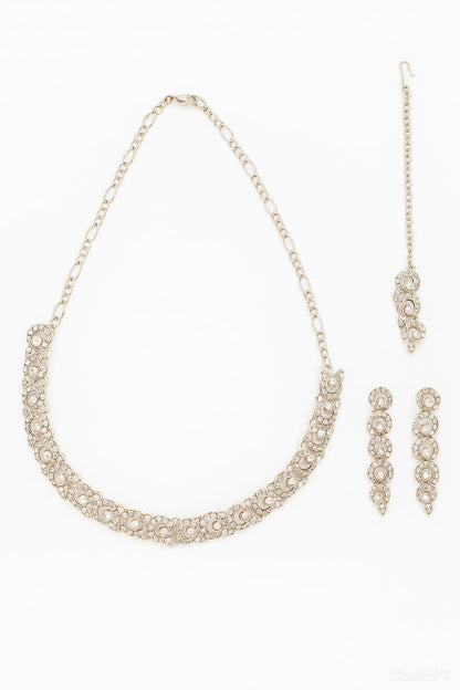 Traditional Kundan Necklace Set with Earrings & Maang Tikka – Elegant Bridal Jewelry